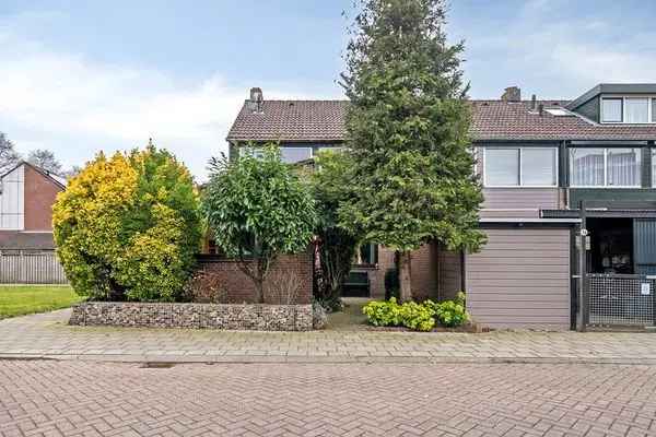 Hoekwoning Middenpolder 146m2 3 slaapkamers luxe keuken sauna