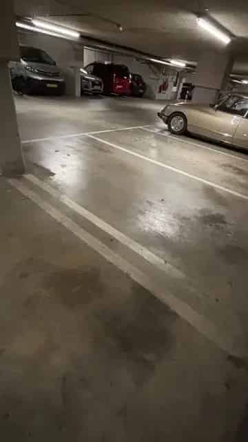 Parkeerplaats Amsterdam Java-Eiland Elektrisch Oplaadpunt