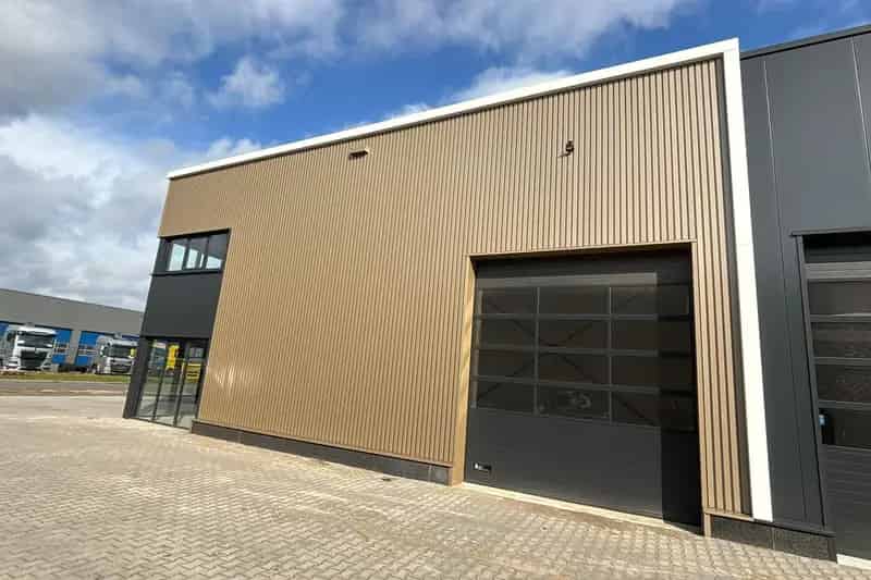 Bedrijfshal te Huur of Koop Almelo N36