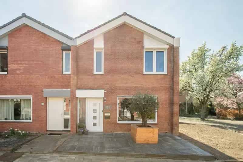 Instapklare Hoekwoning Terwinselen 3 slaapkamers Tuin Zonnepanelen