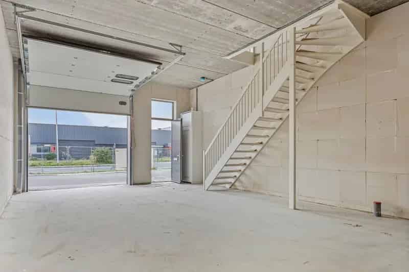 Bedrijfshal Zoeterwoude te huur 120m²