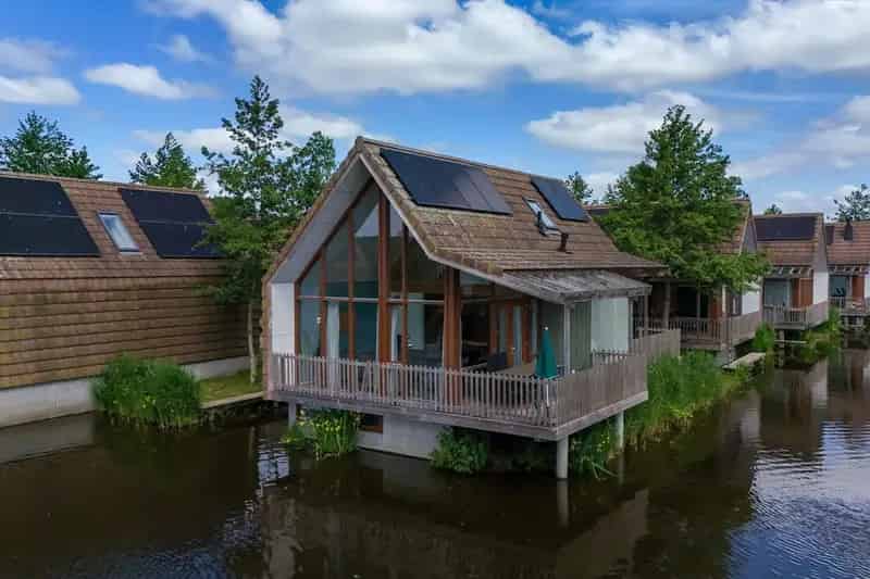 Luxe 8-Persoons Waterwoning Reeuwijkse Plassen