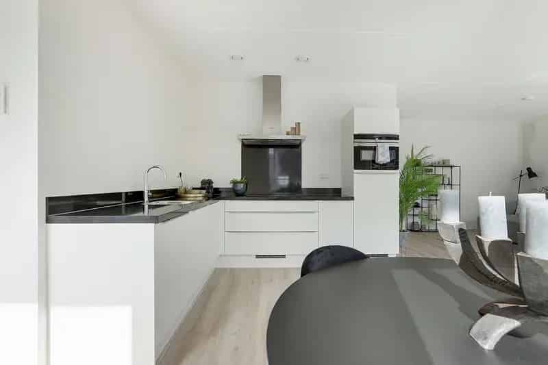 Ruim Appartement Amsterdam Nabij Park en Water