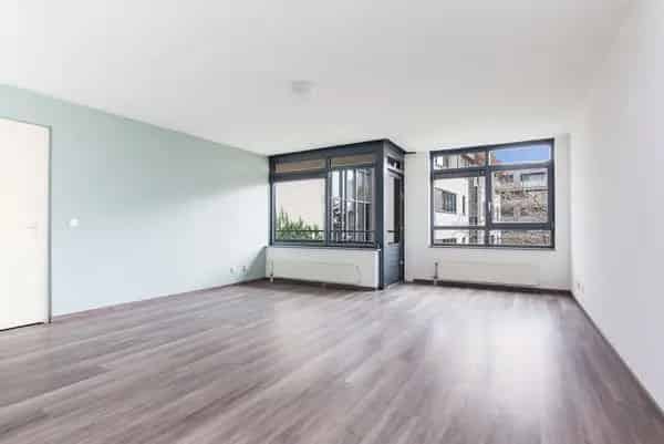 Ede Centrum: Instapklare 3-kamerappartement met balkon en parkeerplaats