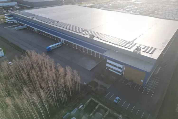 Bedrijfshal Moerdijk | Zoek bedrijfshallen te huur: Middenweg 10 4782 PM Moerdijk [funda in business]