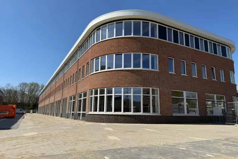 Bedrijfshal te Huur Weesp Nijverheidslaan 100m2 Kantoorruimte