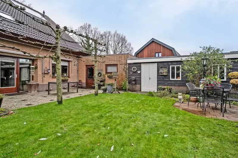 8 Slaapkamers Huis te koop Scherpenzeel Royale Tuin Grote Kelder