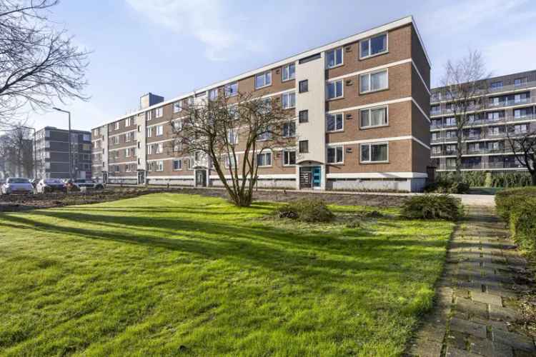 4 Kamer Appartement Zocherstraat  Renovatie 2021 Balkon Berging