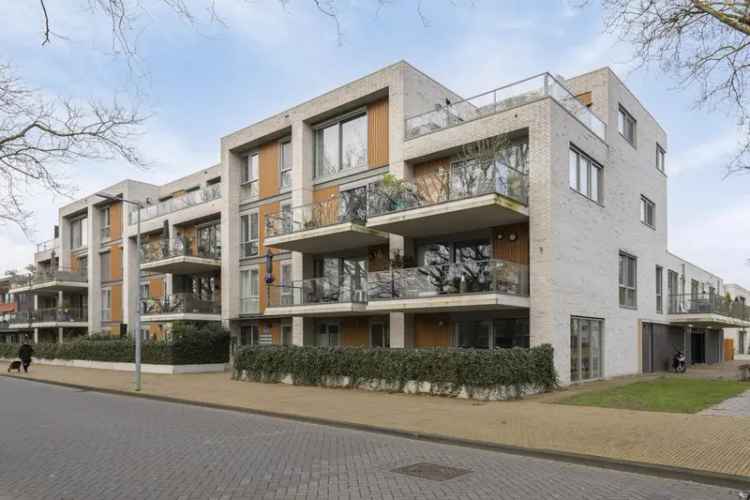 Luxe Appartement 2019 te Hugo de Grootstraat