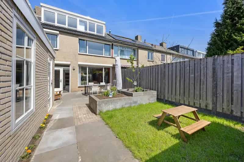 Huis te koop Elst 5 slaapkamers grote tuin