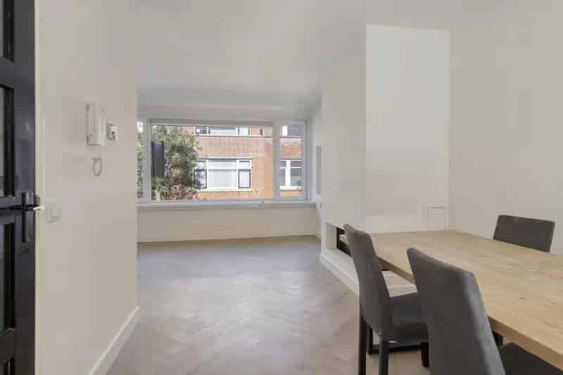 Spechtstraat 22B: Charmante Bovenwoning te Koop