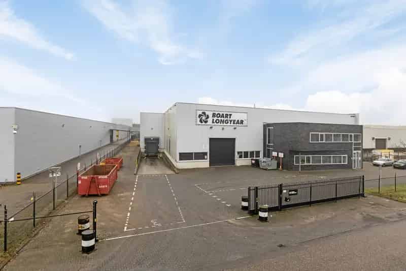 Bedrijfshal te Huur Etten Leur 2540m2 Kantoren