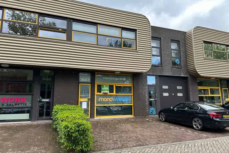 Bedrijfsunit te Huur Alphen aan den Rijn 118m2