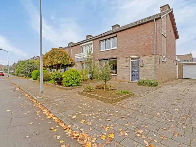 Te Koop: 2-onder-1 Kapwoning Heugem