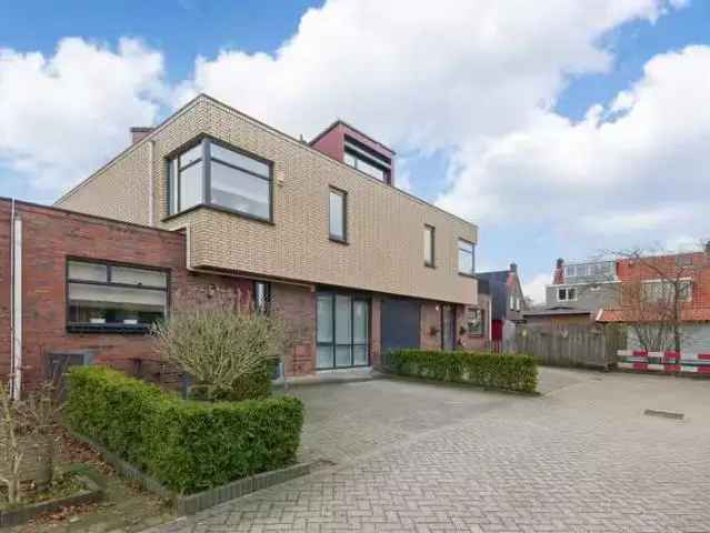 Ruime Hoekwoning 188m² Ouderkerk aan de Amstel Energielabel A