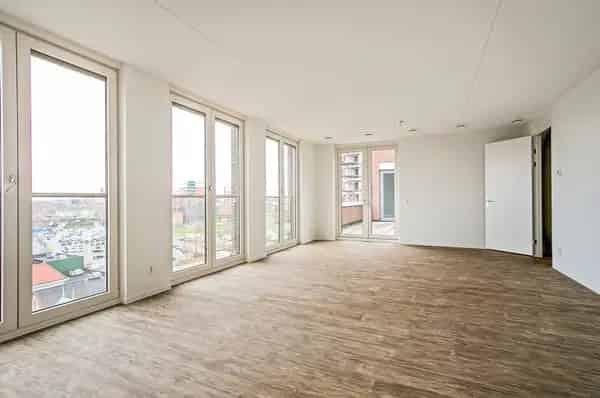 Luxe Penthouse Roermond 2 Slaapkamers 2 Badkamers Ruim Terras
