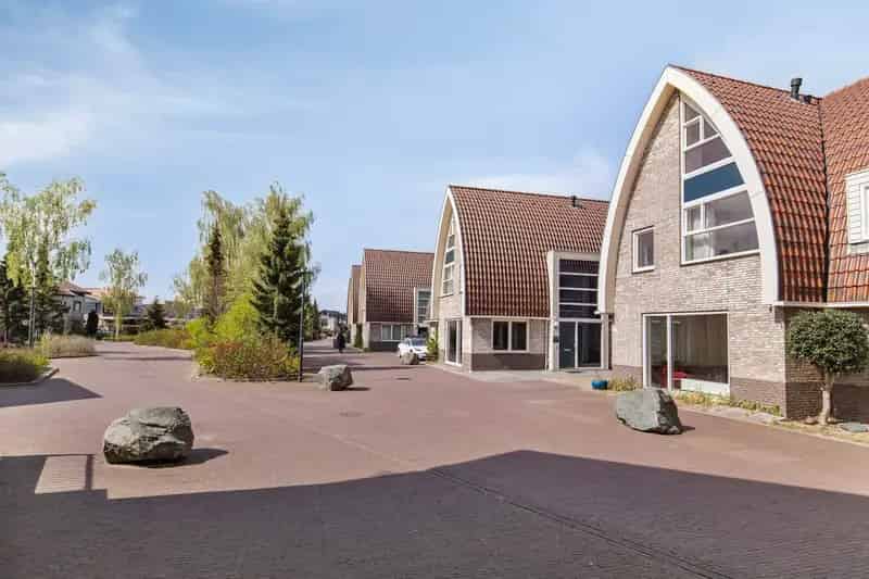 Ruime Hoekwoning Capelle aan den IJssel 5 slaapkamers 2 badkamers
