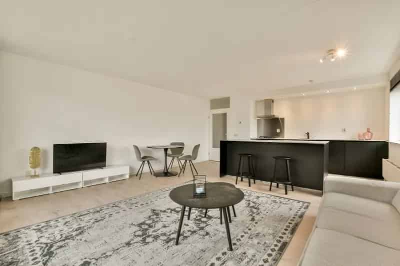 Appartement te Koop Amstelveen Westwijk 2 Kamer gerenoveerd 68m2