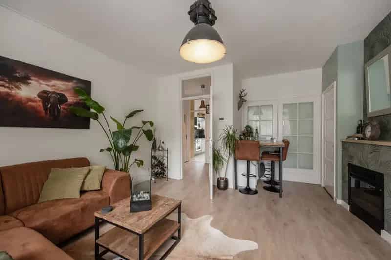 Rijswijk Parterre woning Diepe Tuin Tuinhuis Moderne Keuken Badkamer