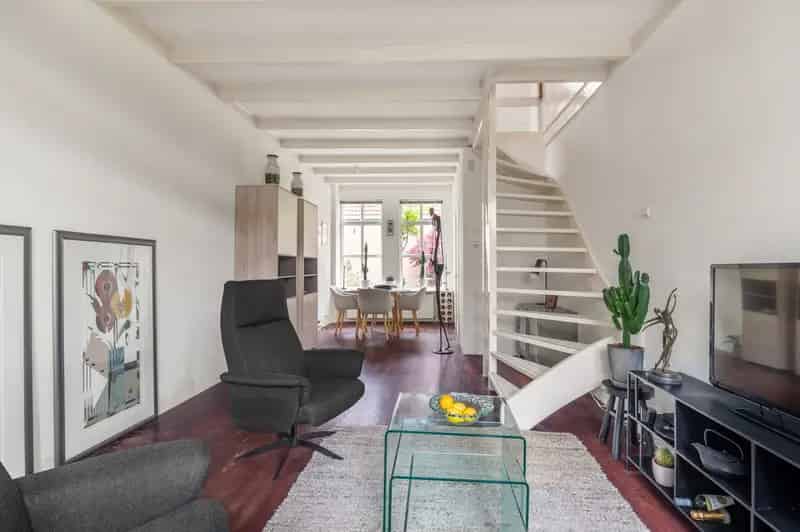 Huis te koop Krommenie: Karakteristieke woning met tuin voor starters