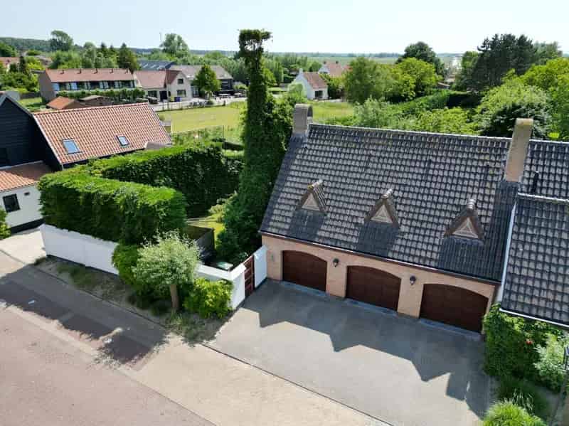 Royale Garage te Retranchement: Transformeer tot Droomhuis