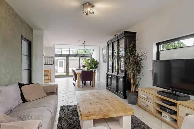 Ruime Eindwoning Noordwijkerhout 4 Slaapkamers Grote Tuin Garage