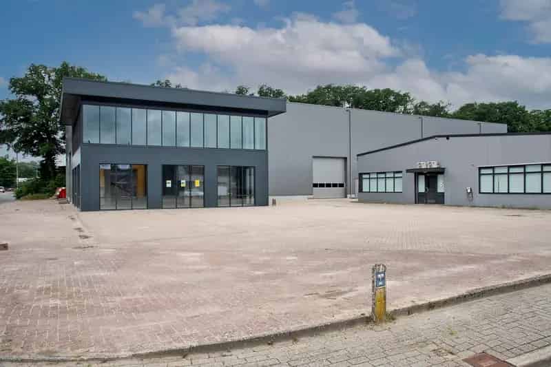 Bedrijfshal te Huur Almelo 1414m²