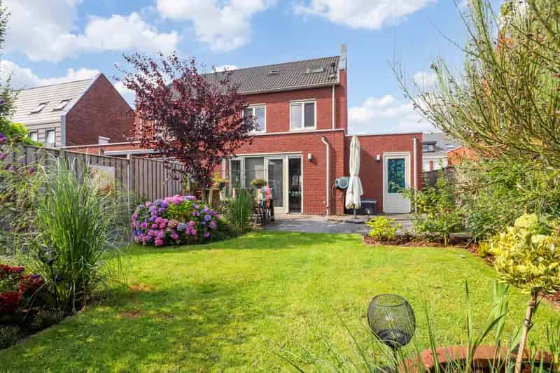 Huis te koop Zevenaar 4 slaapkamers Grote tuin Garage