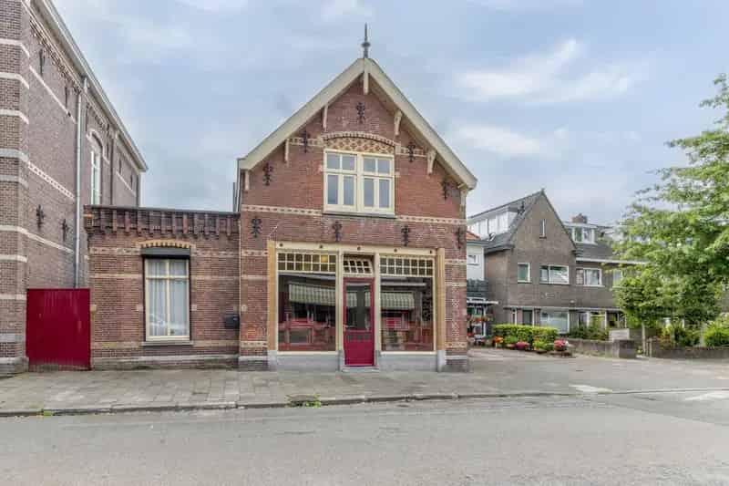 Winkel Breda | Zoek winkels te koop: Liesbosstraat 25 4813 BC Breda 