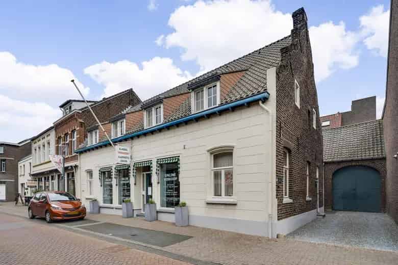 Rijksmonumentaal woon winkelpand Swalmen 431m2