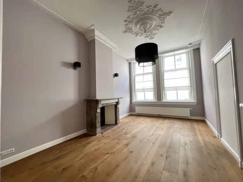 3 Kamer Appartement Oud Centrum Rustig Gelegen