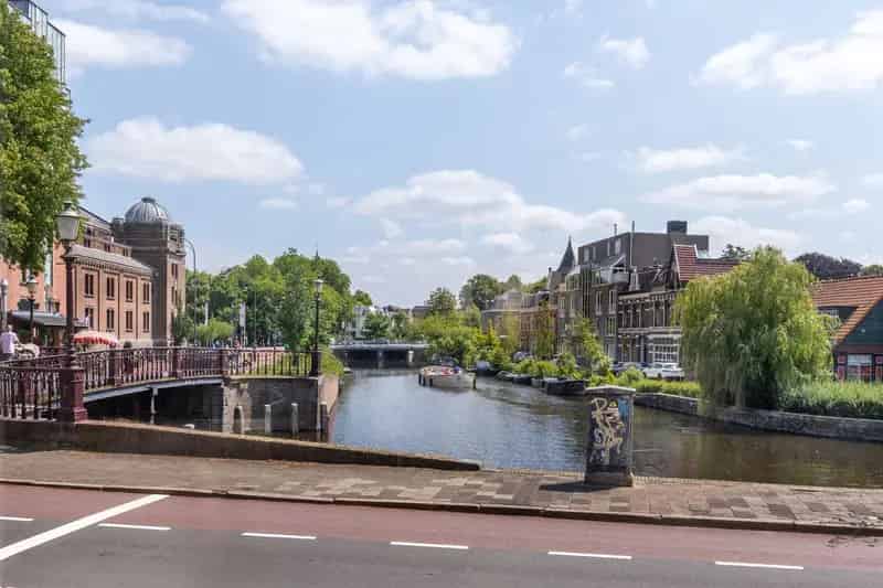 Te Koop Haarlem: Royale Dubbele Benedenwoning Leidsevaart