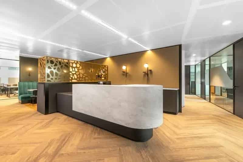 Ruim Kantoor 10-15 Personen Toplocatie