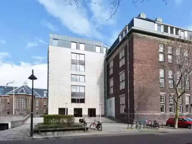 Raam 92 Delft: Modern 3-kamer appartement in historisch centrum