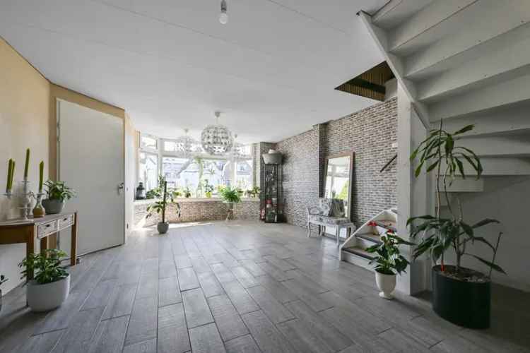 Jaren 30 woning Nieuweweg 4 Wormer 6 slaapkamers 259m²