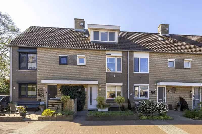 Ruime gezinswoning 4 slaapkamers uitbouw tuin zuiden energielabel B