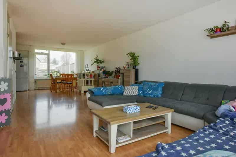 Ruime eengezinswoning 121m2 Almere Bloemenbuurt 4 slaapkamers