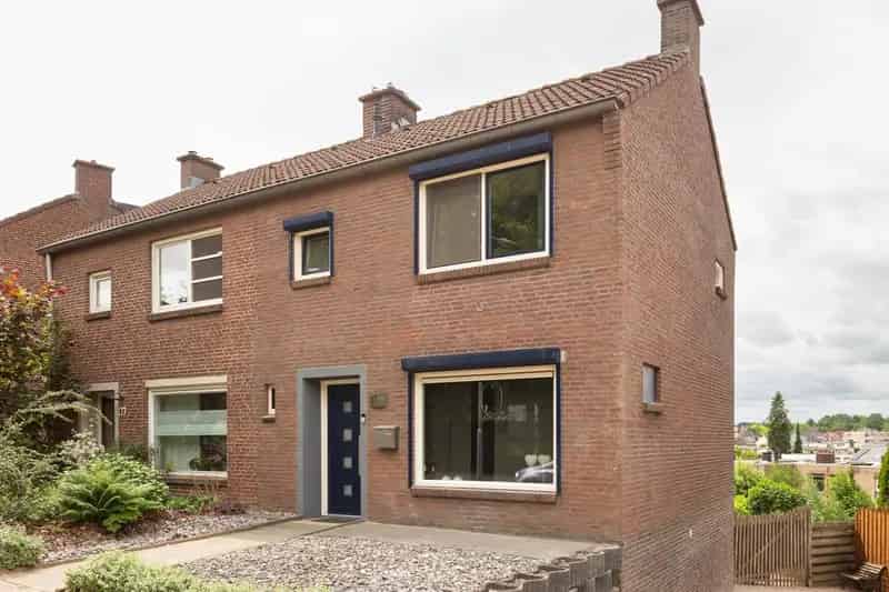 2-onder-1-kapwoning Bocholtz 3 slaapkamers diepe tuin