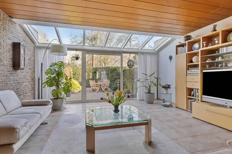 Huis te koop Schiedam: 3 slaapkamers, serre, 9 zonnepanelen, energielabel A