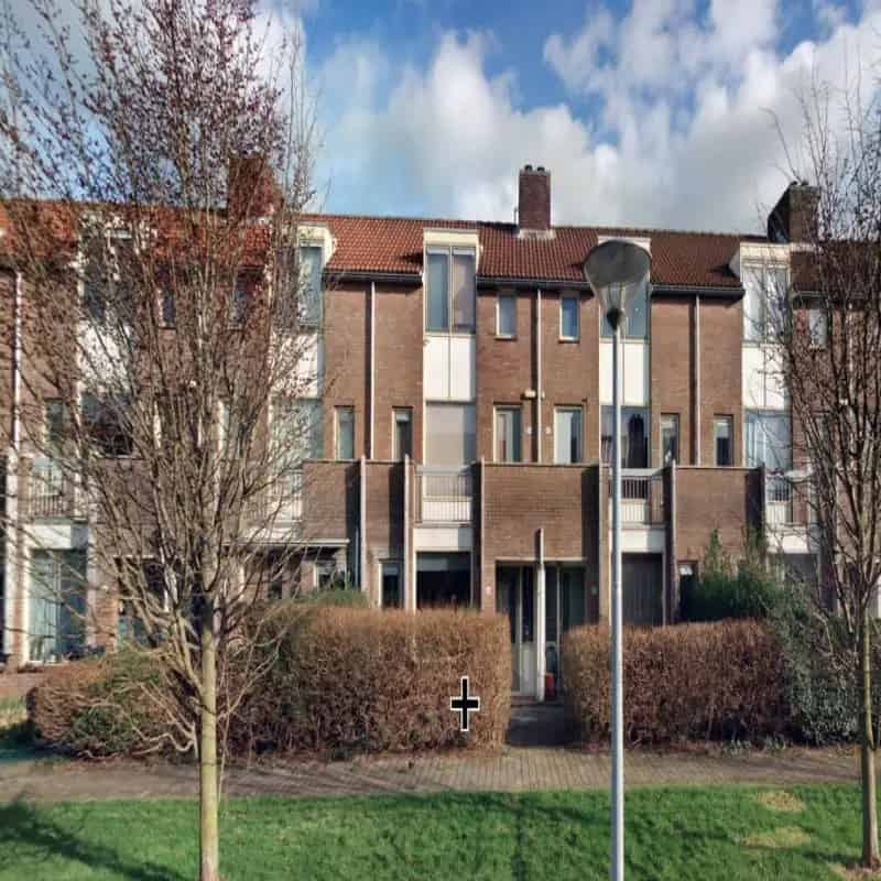 3 Kamer Benedenwoning met Tuin te huur