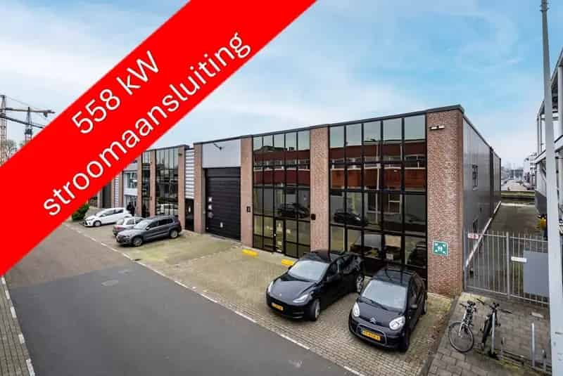 Bedrijfshal Amsterdam 2410m² te huur Hoge Stroomcapaciteit