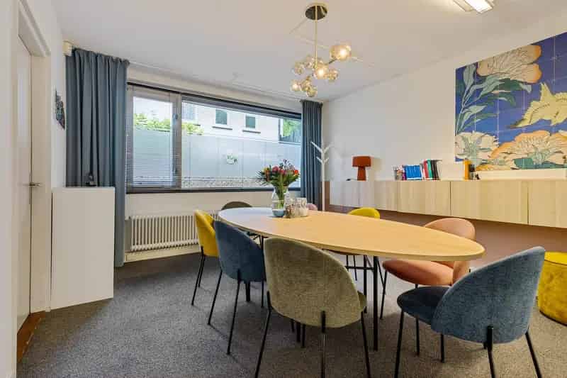 Kantoor te Koop Hengelo 275m² 13 parkeerplaatsen