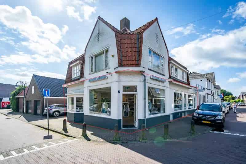 Te huur Winkelruimte Laren 156m² Centrum A-locatie