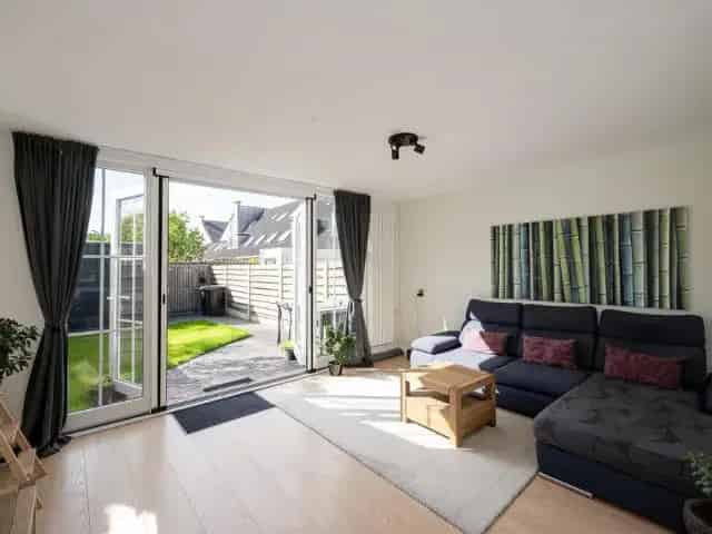 Te Huur: Ruime 4 Slaapkamer Eengezinswoning Almere Buiten