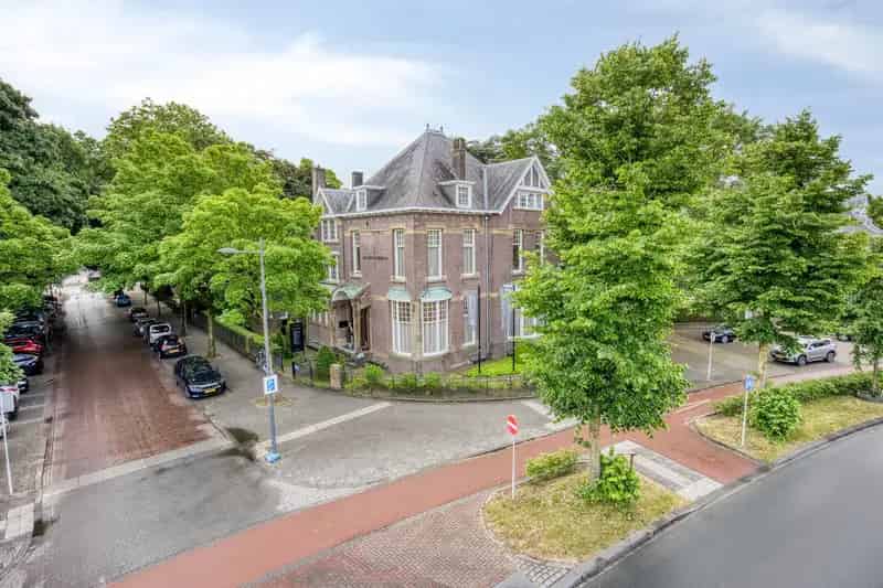 Kantoorruimte Den Bosch: Kantoorvilla met Flexibele Opties