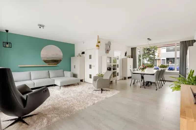 Hoekwoning Hoevelaken 4 slaapkamers garage tuin