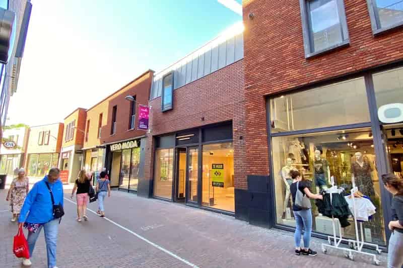 Winkel te huur Assen Mercuriusplein 164m2