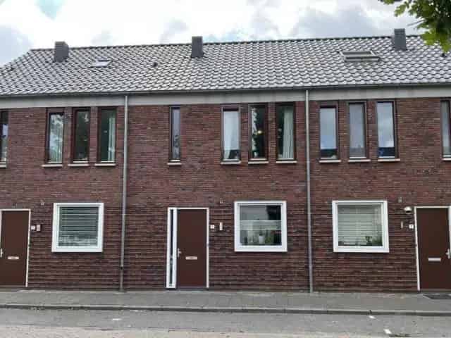 Stadswoning Eindhoven Centrum Moderne Keuken Badkamer Parkeerplaats