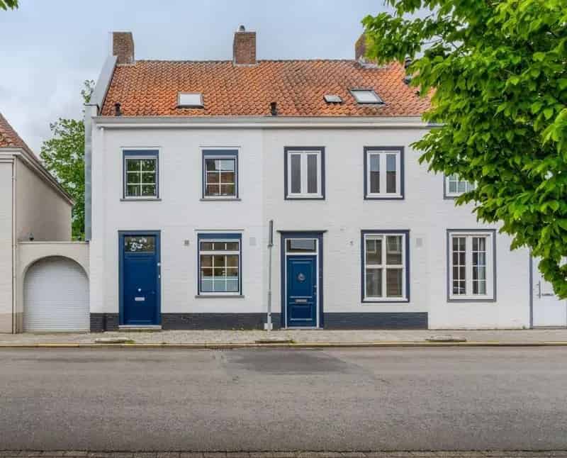 Charmante Hoekwoning Sluis 3 Slaapkamers Grote Tuin Nabij Centrum