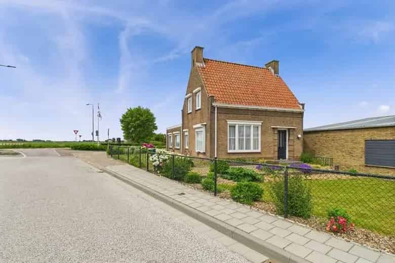 102 m2 Bedrijfsruimte te Koop Biervliet